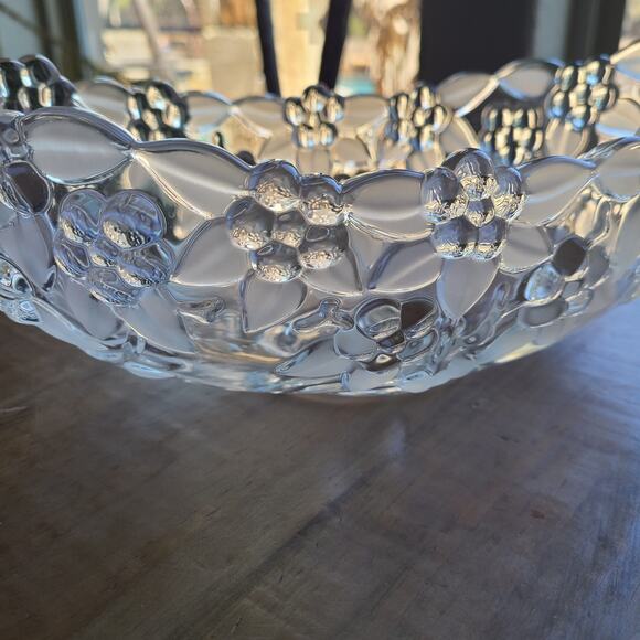 Beautiful! 10" Oval Bowl Carmen Collection by Mikasa Floral Leaves GORGEOUS!!!!! - Picture 2 of 8